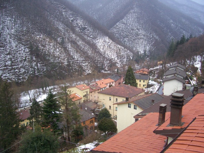  Image name: 100_2491.jpg 
 width: 708 pixel 
 height: 532 pixel 
 Size: 135809 bytes 
 Click to enlarge 